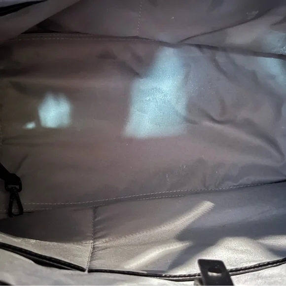 Away The Everywhere Bag with dust bag - Picture 9 of 11